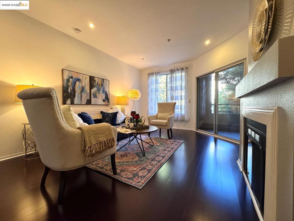PARKWOOD CONDOS - Residential