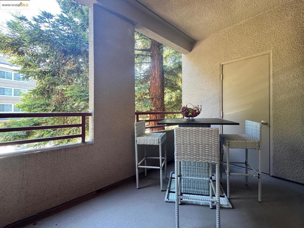 PARKWOOD CONDOS - Residential