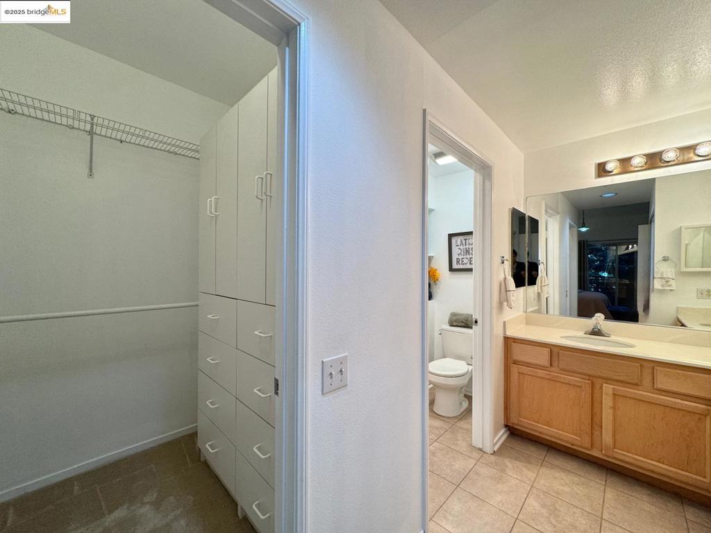 PARKWOOD CONDOS - Residential