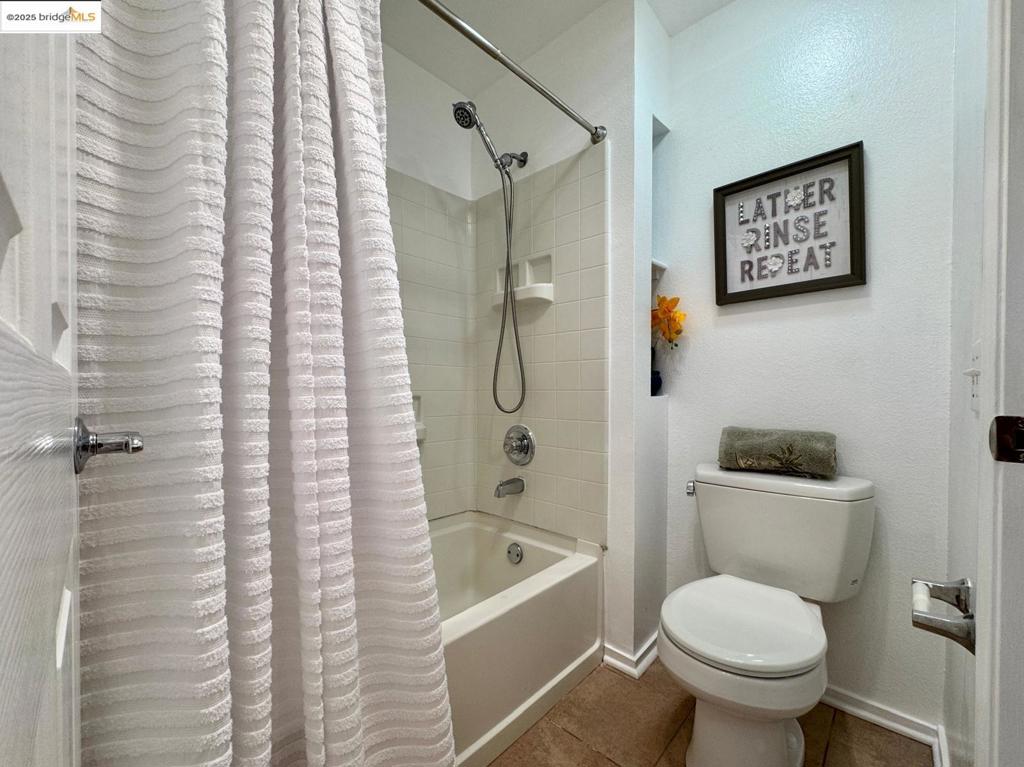 PARKWOOD CONDOS - Residential
