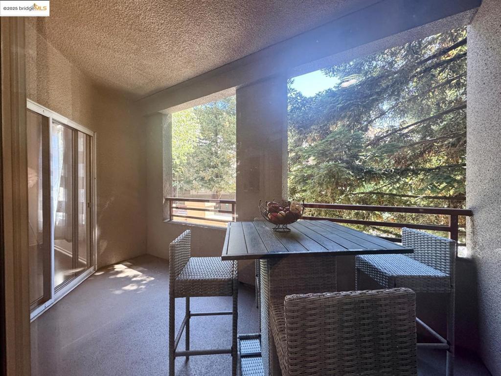 PARKWOOD CONDOS - Residential