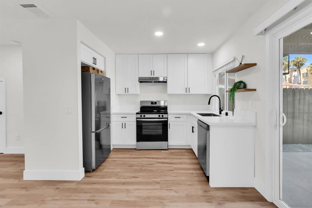 514 Debra Pl