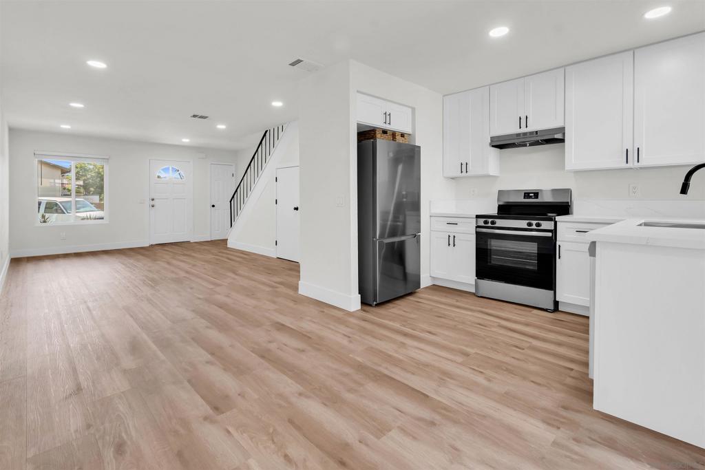 514 Debra Pl
