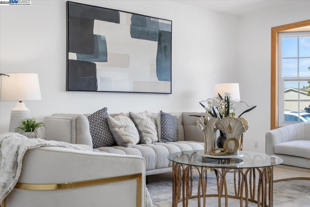 CRESTWOOD - Residential