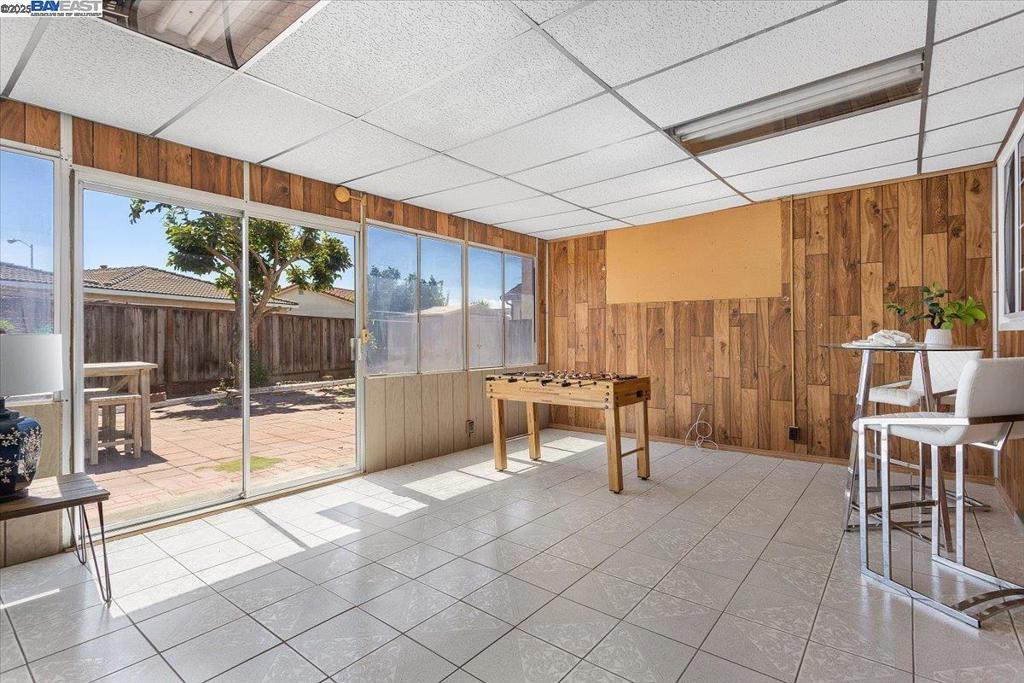 CRESTWOOD - Residential