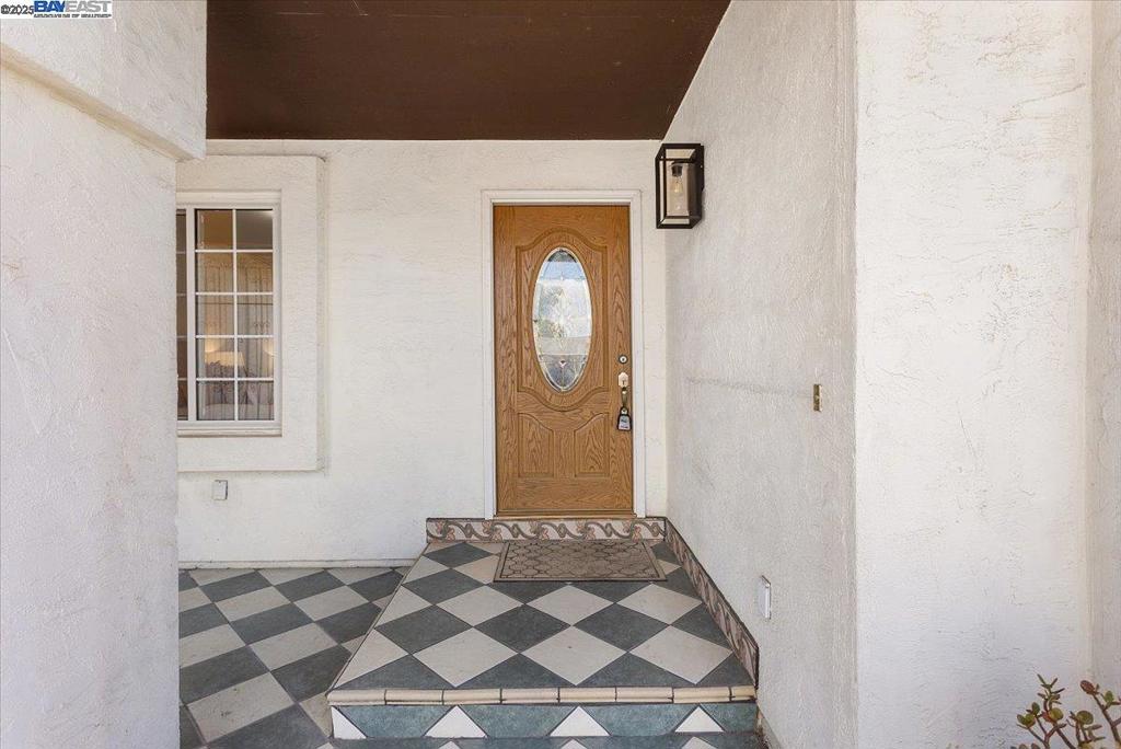 CRESTWOOD - Residential