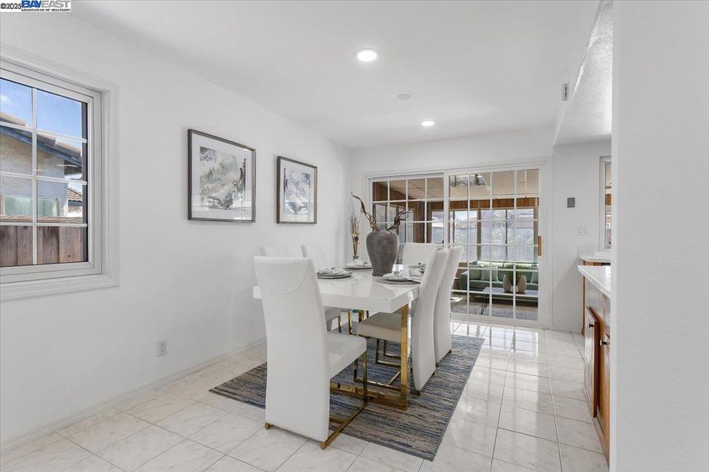 CRESTWOOD - Residential