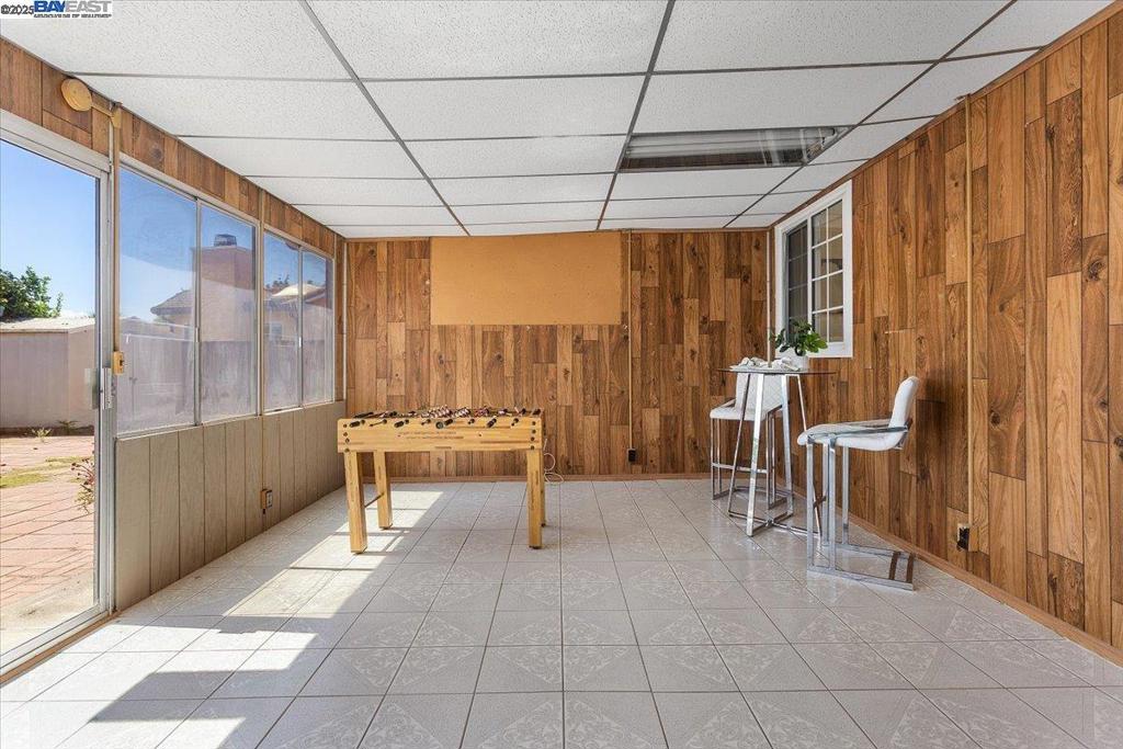 CRESTWOOD - Residential