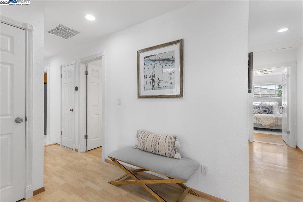 CRESTWOOD - Residential