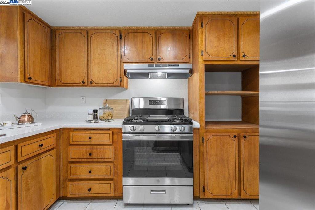 CRESTWOOD - Residential