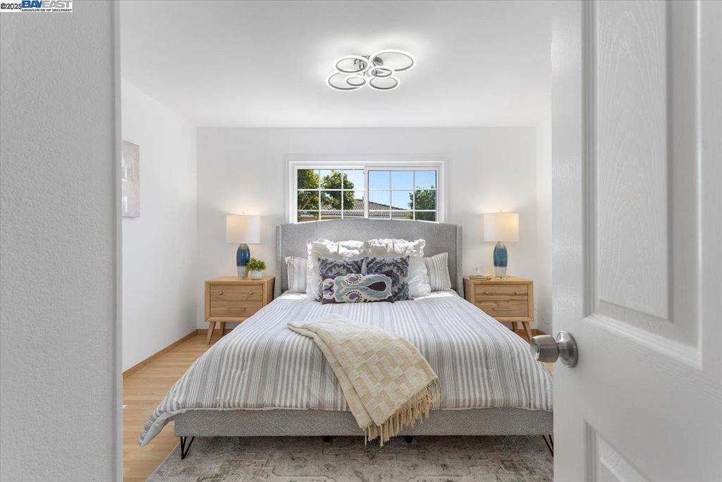 CRESTWOOD - Residential