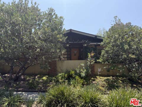 Photo of 4814 W 1st Street, Los Angeles, CA 90004 (MLS # 26869233)