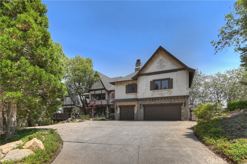 Arrowhead Woods (AWHW) - Residential