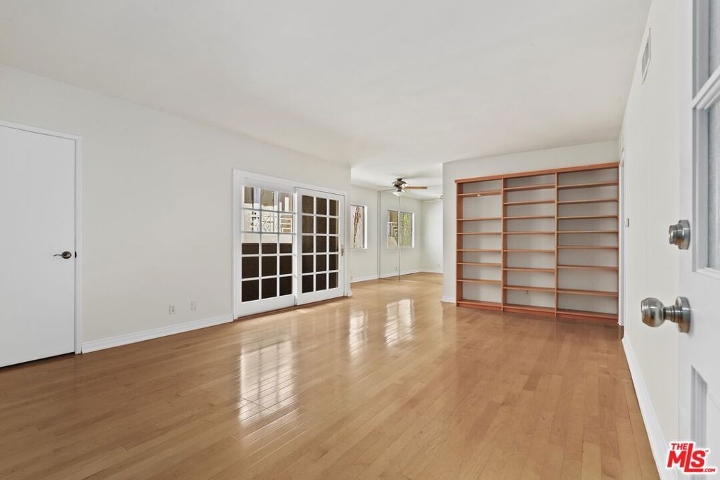 Photo of 934 19th Street #5, Santa Monica, CA 90403 (MLS # 25594801)