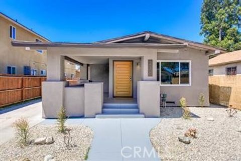 Photo of 215 E 85th St, Los Angeles, CA 90003 (MLS # CV25254683)