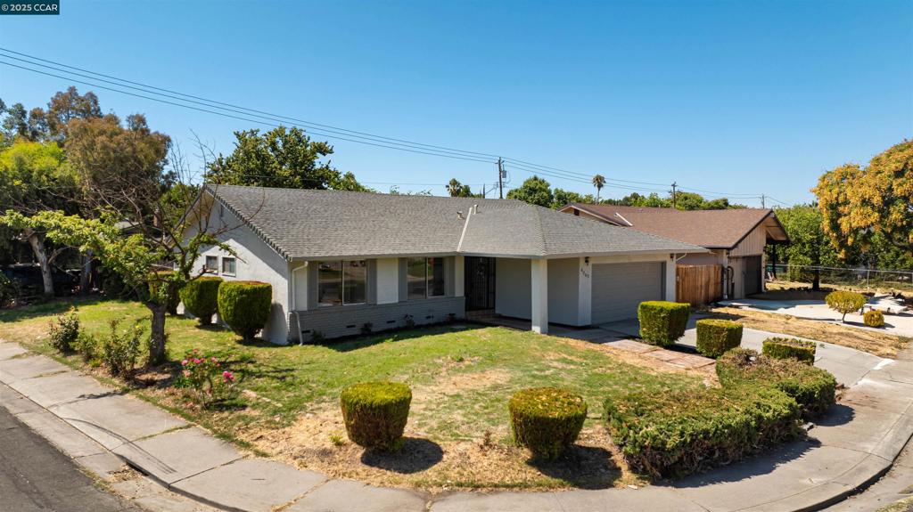 6703 Kermit Ln