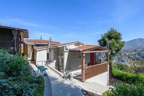 Photo of 3112 Goodview Trail, Los Angeles, CA 90068 (MLS # SR26033411)