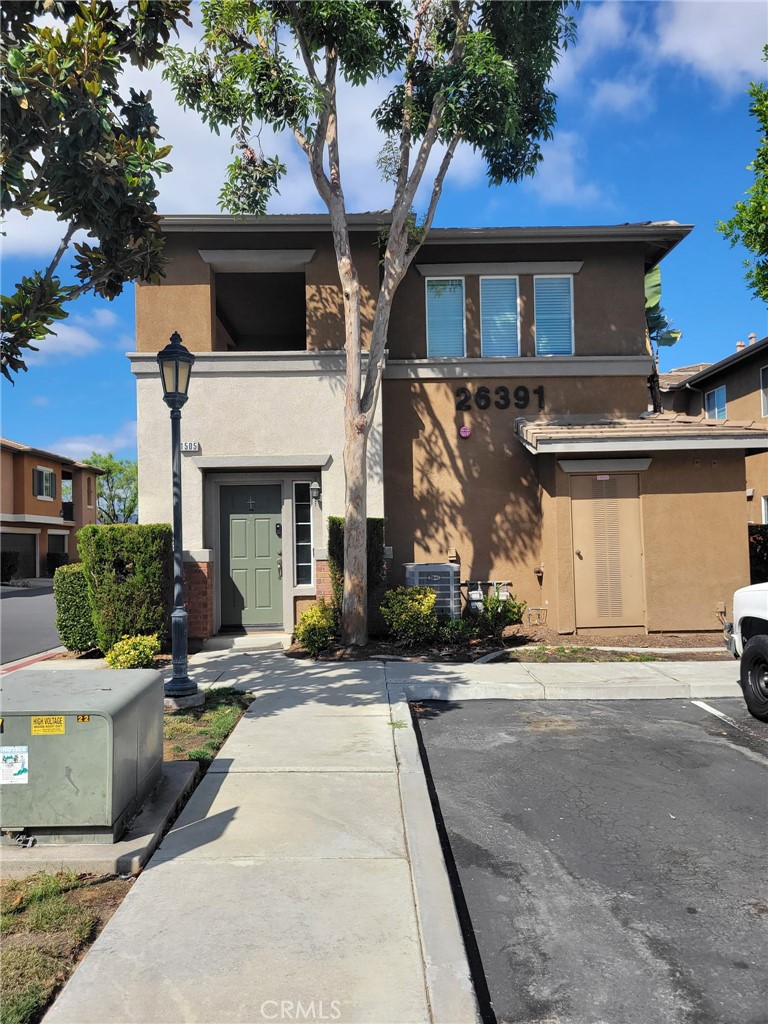HIGHLY DESIRED GATED COMMUNITY OF "ARBORETUM" JUST OVER THE TEMECULA BORDER*THIS CONDO BOASTS OF PRIDE OF OWNERSHIP THAT LIVES LIKE A SINGLE STORY WITH GORGEOUS VINYL WOOD PLANK FLOORING THAT CARRIES THROUGHOUT THE MAIN LIVING AREAS (BEDROOMS & STAIRS CARPETED)*THIS FLOORPLAN OFFERS A SPACIOUS OPEN CONCEPT, WHERE THE KITCHEN OPENS TO THE DINING AND LIVING AREAS*OFF THE DINING AREA LEADS TO A LARGE COVERED PATIO THAT OFFERS PRIVACY FOR BBQs AND ENJOYING SUMMER NIGHTS*LAUNDRY ROOM DOWN THE HALL*SPACIOUS BEDROOM AND PRIMARY LUXURY BEDROOM WITH LARGE SIZE BATHROOM, WALK-IN CLOSET AND SOAKING TUB*DIRECT GARAGE ACCESS TO SINGLE CAR SPACE OFF THE MAIN FLOOR ENTRY*AMPLE ADDITIONAL PARKING OUTSIDE THE FRONT DOOR*COMMUNITY OFFERS 2 POOL AREAS*LOCATED WITHIN THE TOP RATED MURRIETA SCHOOLS, MINUTES TO MULTIPLE FREEWAY ACCESS FOR 15 & 215 FRWY*SHOPPING AT PROMENADE MALL AND UPSCALE DINING IN OLD TOWN TEMECULA*