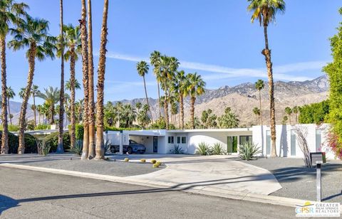 Photo of 1061 S Sagebrush Road, Palm Springs, CA 92264 (MLS # 26670955PS)