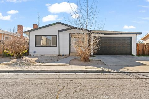 Photo of 44053 Canyon Way Way, Lancaster, CA 93535 (MLS # SR26043089)