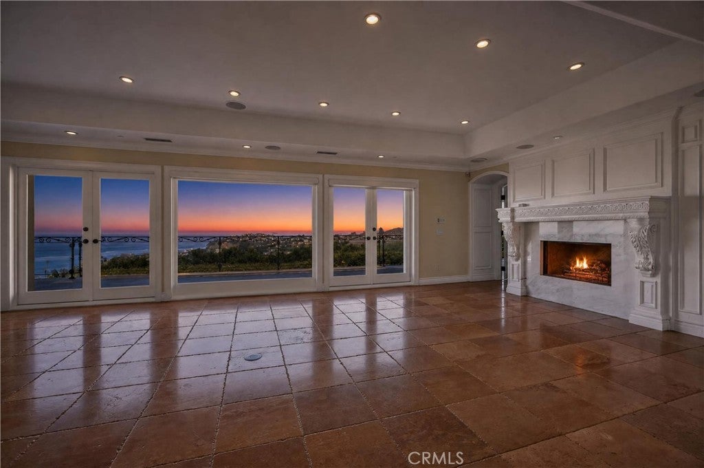 517 Emerald Bay