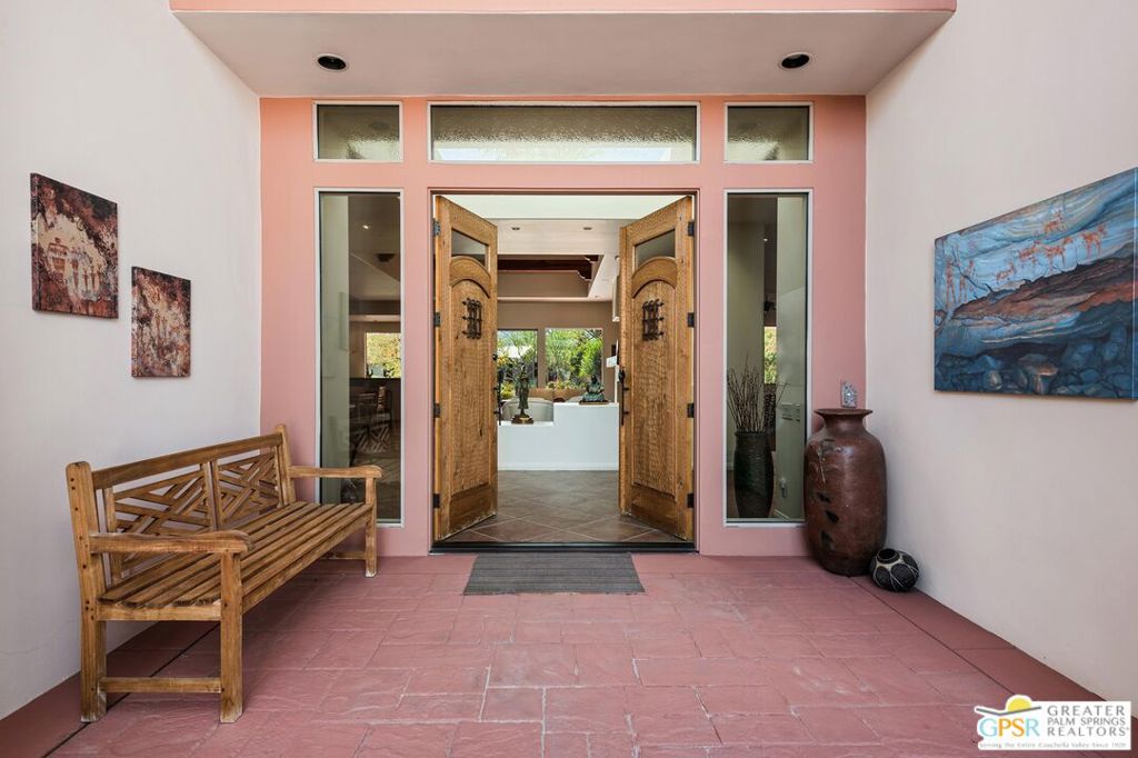 114 Waterford Circle