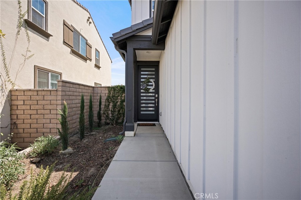 26551 Evergreen Crest