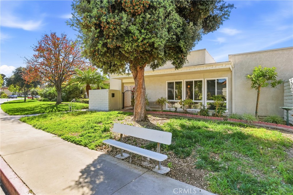 2156 E Via Mariposa H