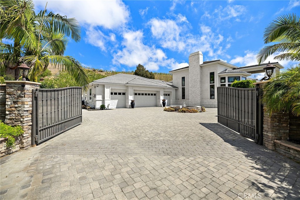 3202 Portico Del Norte