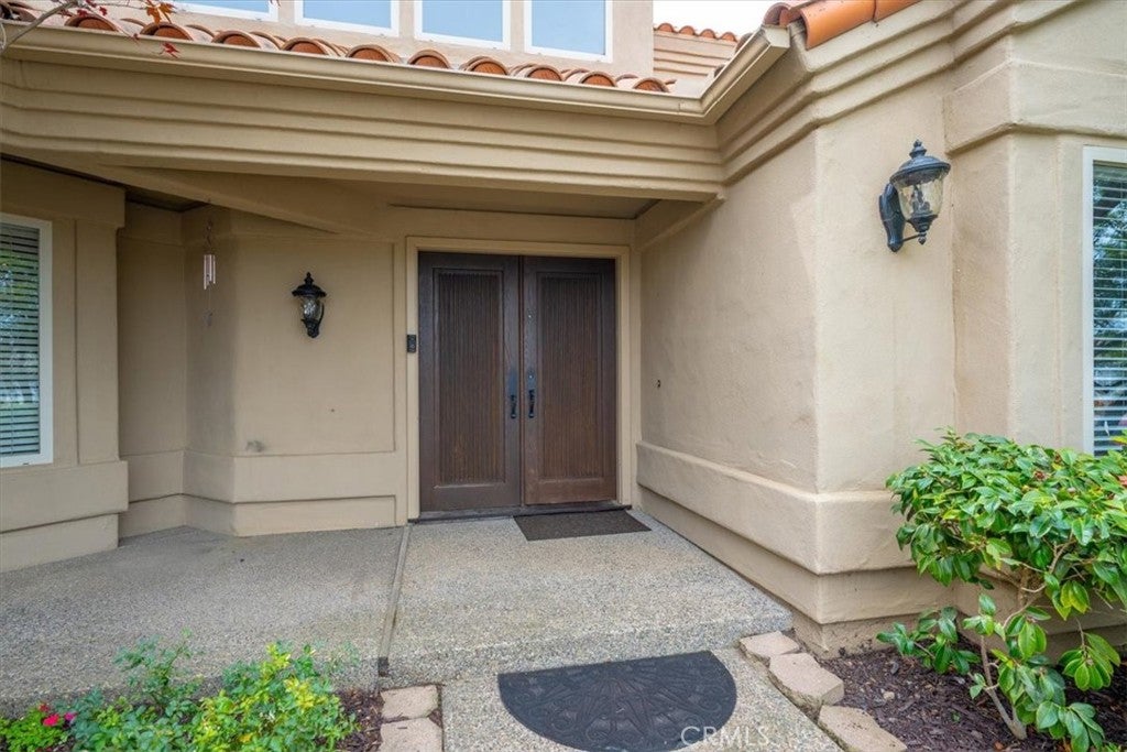 810 Fairway Vista