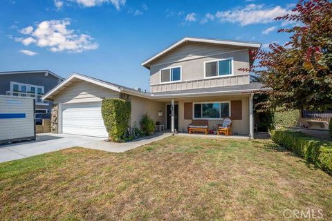 Photo of 4765 Ironwood Avenue, Seal Beach, CA 90740 (MLS # PW25217771) Photo of 4765 Ironwood Avenue, Seal Beach, CA 90740 (MLS # PW25217771)
