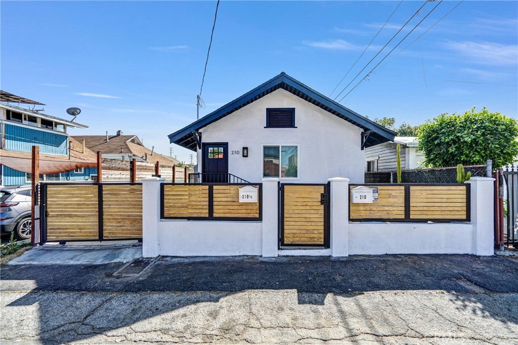 210 Amabel Street