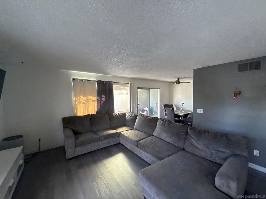 1761 Hollister St 32