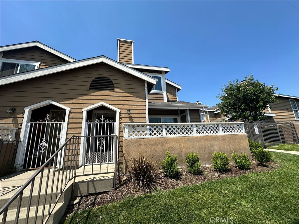 Finally! A starter home which allows the perfect, AFFORDABLE, opportunity to invest into real estate. Great for anyone! A single person, a couple eager to start a family, or even a small family. Situated in a nice, quiet condominium community with a swimming pool and spa! One of the closest units to the pool area, just only a few feet, just in time to finish off the Summer! Kitchen upgraded with white cabinetry and granite countertops. Upstairs are virtually 2 master suites with their own full bathrooms.