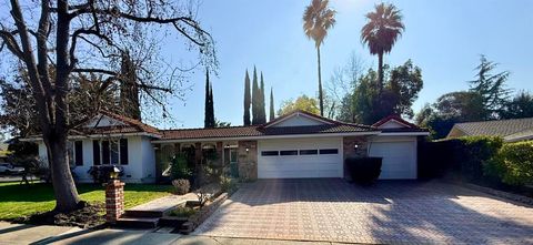 Photo of 2883 2883 Bowling Green Dr Dr, Walnut Creek, CA 94598 (MLS # 41123811)