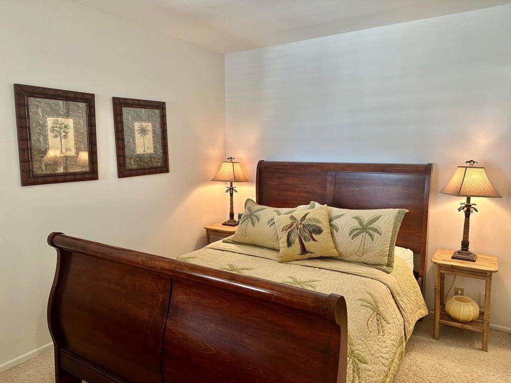 Palm Royale - Residential