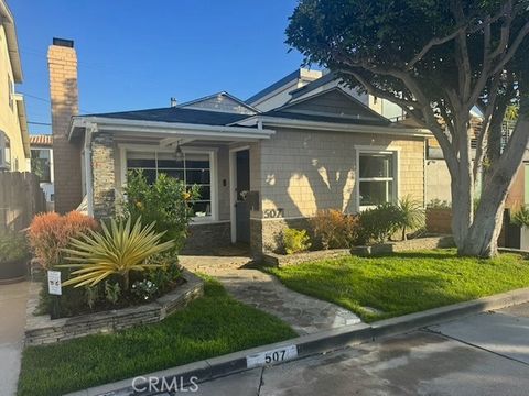 Photo of 507 31st Pl, Hermosa Beach, CA 90254 (MLS # SB26069324)