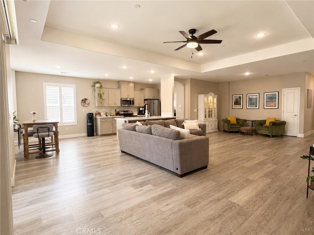 2024 De La Vina Court