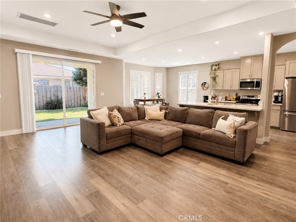 2024 De La Vina Court
