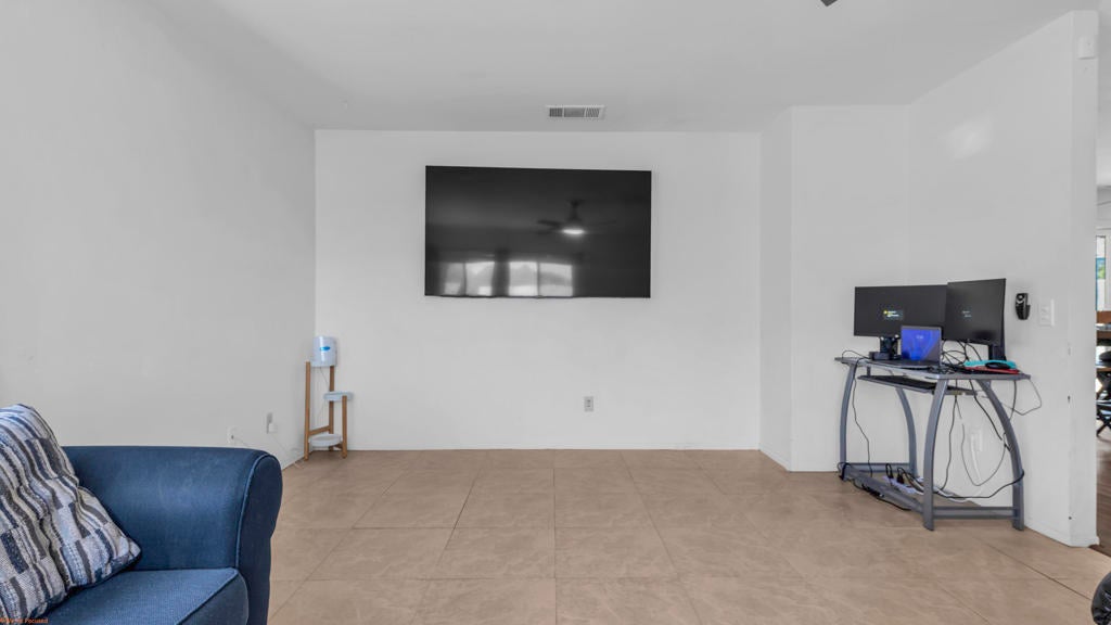 52835 Avenida Ramirez