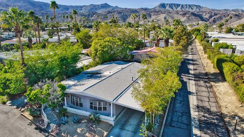 Photo of 33 Diamond E Drive, Palm Desert, CA 92260 (MLS # 219141949DA)