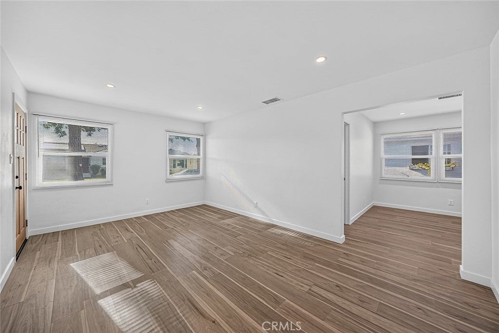 4548 Radnor