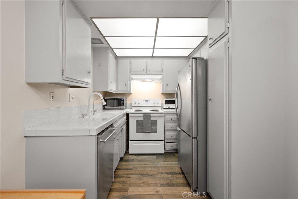 Properties 4 1015 N Michillinda Avenue 104