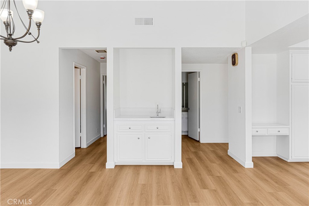 Award (Magnolia & Ellis) (AWAR) - Residential