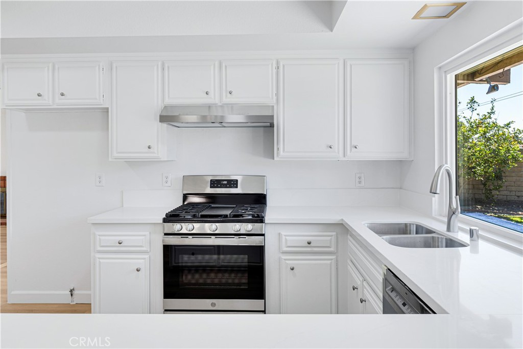 Award (Magnolia & Ellis) (AWAR) - Residential