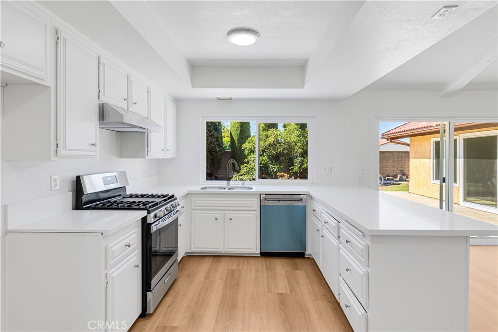Award (Magnolia & Ellis) (AWAR) - Residential