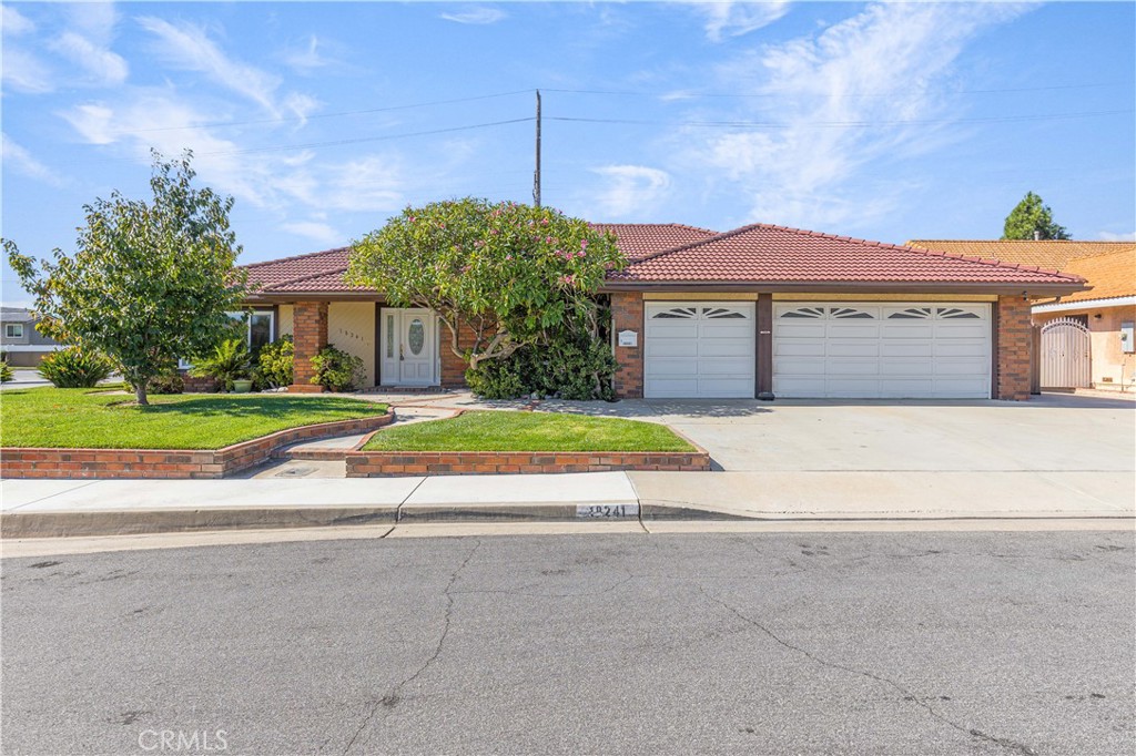 18241 Devonwood