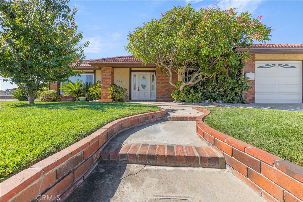18241 Devonwood