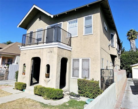Photo of 725 W 41st, Los Angeles, CA 90037 (MLS # OC26113592)