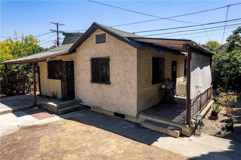Photo of 4615 Brunswick Avenue, Los Angeles, CA 90039 (MLS # SR25169860)